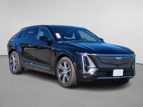 New 2026 Cadillac Lyriq Luxury image 1
