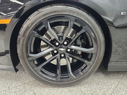 Used 2013 Chevrolet Camaro ZL1 RWD image 17