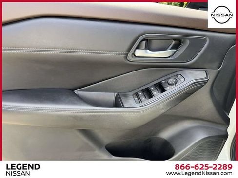Certified 2023 Nissan Rogue SV w/ SV Premium B Package AWD/4WD image 17