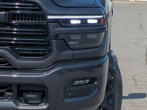 New 2026 RAM 2500 Laramie AWD/4WD image 11