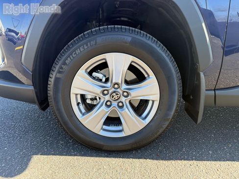 Used 2025 Toyota RAV4 XLE image 10