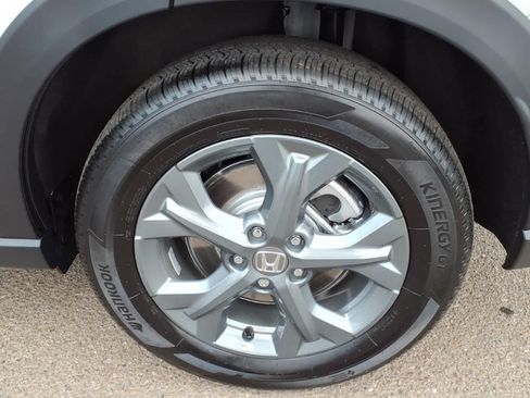 Certified 2026 Honda HR-V LX image 8