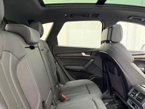 Certified 2025 Audi Q5 e Premium Plus w/ Premium Plus Package image 8