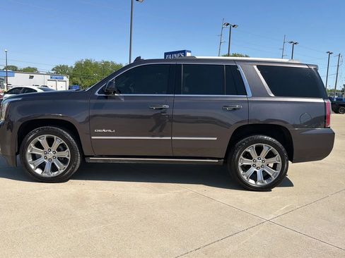 Used 2018 GMC Yukon Denali w/ Denali Ultimate Package AWD/4WD image 9