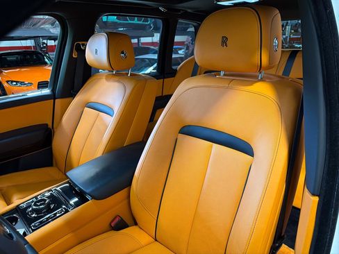 Used 2023 Rolls-Royce Cullinan AWD/4WD image 10