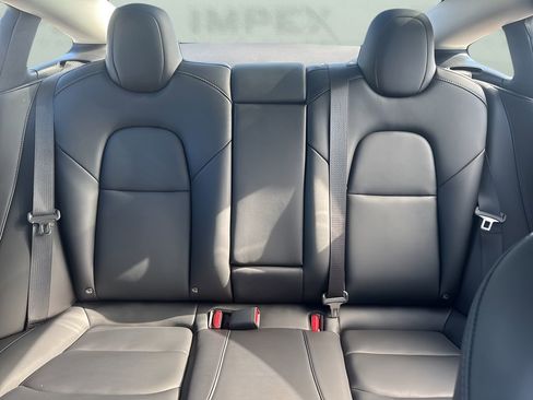 Used 2023 Tesla Model 3 Standard Range image 11