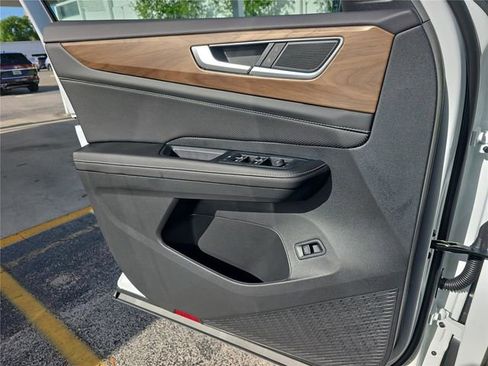 New 2026 Volkswagen Atlas SE image 14