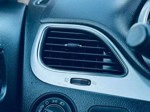 Used 2018 Dodge Journey SE w/ Popular Equipment Group image 16