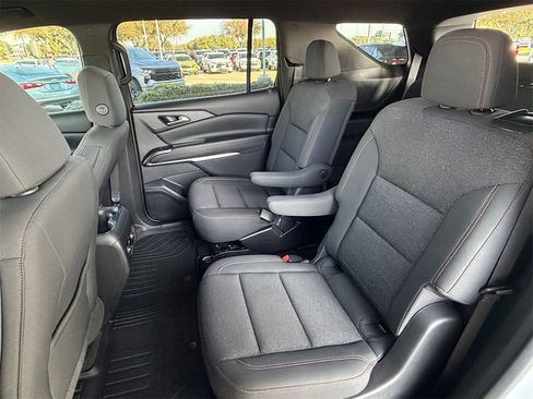 Used 2024 Chevrolet Traverse Z71 image 27