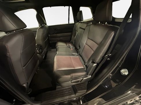 Used 2025 Honda Passport Black Edition image 25
