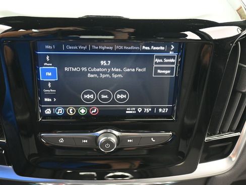 Used 2023 Chevrolet Traverse LT image 24