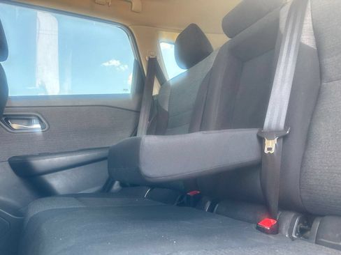 Used 2023 Nissan Rogue SV FWD image 36