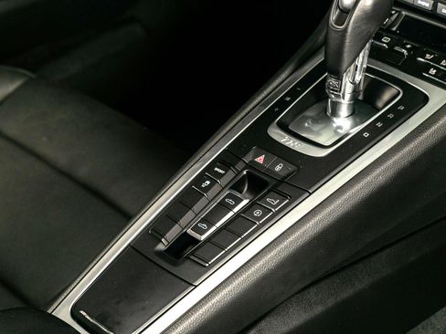 Used 2018 Porsche 718 Boxster S image 29