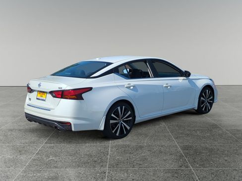 Used 2022 Nissan Altima 2.5 SR image 5