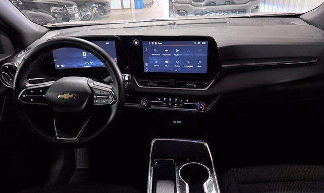 Used 2025 Chevrolet Equinox LT FWD image 34