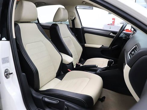 Used 2013 Volkswagen Jetta SEL FWD image 13