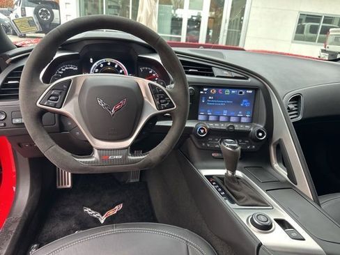 Used 2017 Chevrolet Corvette Z06 image 12