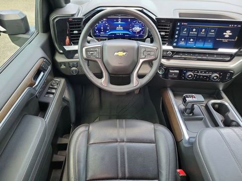 Certified 2025 Chevrolet Silverado 1500 High Country w/ High Country Premium Package AWD/4WD image 19