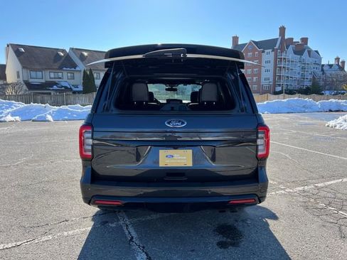 Certified 2022 Ford Expedition Limited image 27