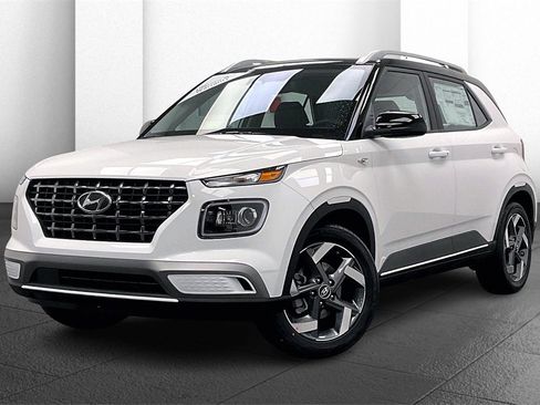 New 2025 Hyundai Venue Limited image 2