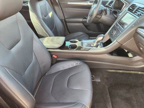 Used 2013 Ford Fusion Titanium w/ Titanium Driver Assist Pkg image 14