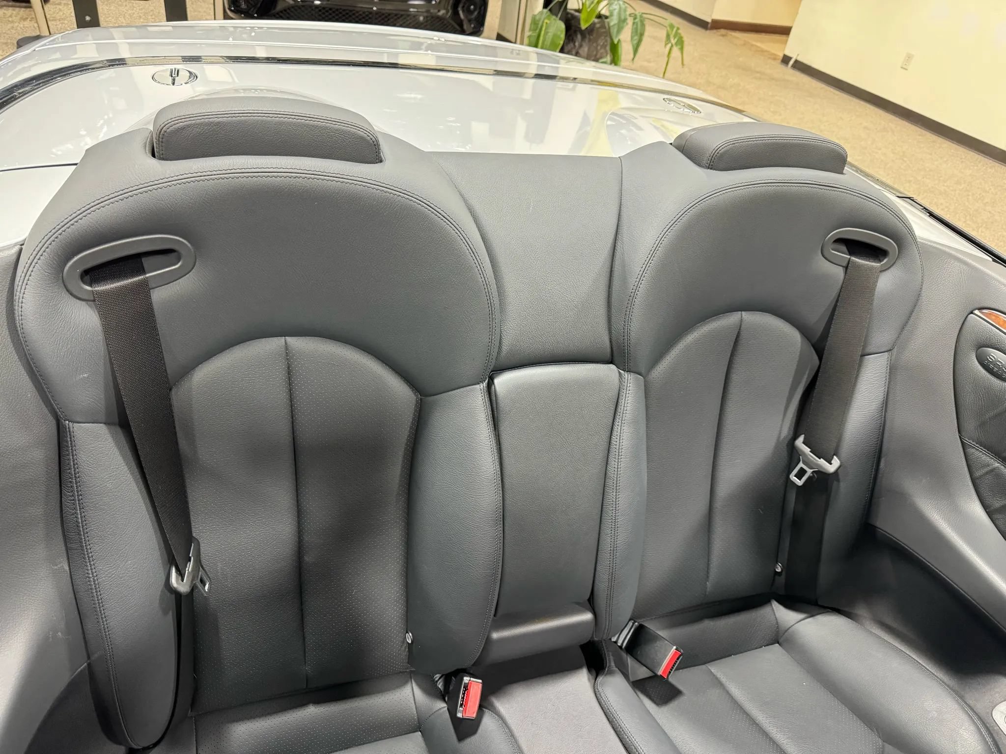 Used 2005 Mercedes-Benz CLK 320 Cabriolet image 58