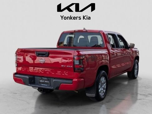 Used 2023 Nissan Frontier SV AWD/4WD image 6