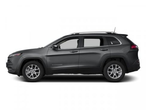Used 2018 Jeep Cherokee Latitude image 3