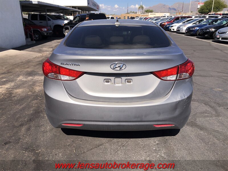 Used 2013 Hyundai Elantra GLS FWD image 5
