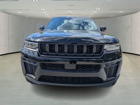 New 2026 Jeep Grand Cherokee L 4WD image 2