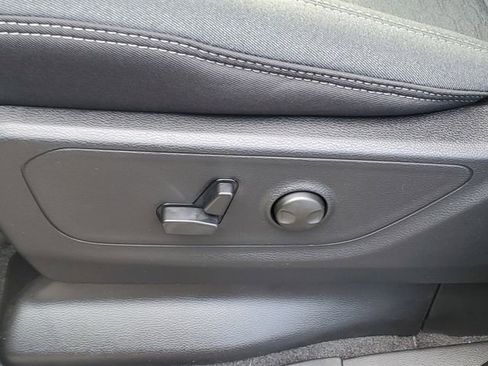 New 2026 RAM 1500 4x4 Crew Cab image 12