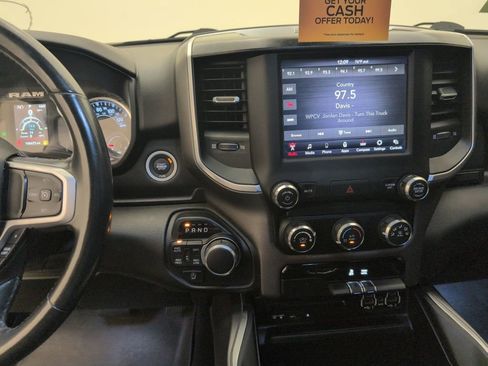 Used 2019 RAM 1500 Big Horn AWD/4WD image 17