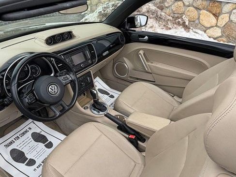 Used 2014 Volkswagen Beetle TDI image 29
