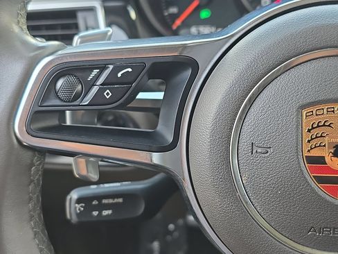 Used 2018 Porsche Macan AWD/4WD image 20