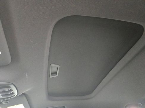 New 2026 Chevrolet Trax RS w/ Sunroof Package FWD image 26