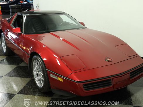 Used 1990 Chevrolet Corvette Coupe RWD image 15