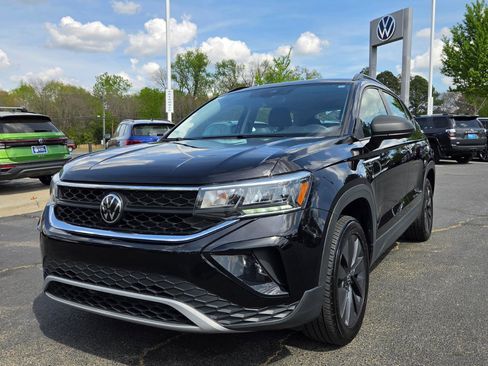 Used 2024 Volkswagen Taos S image 9