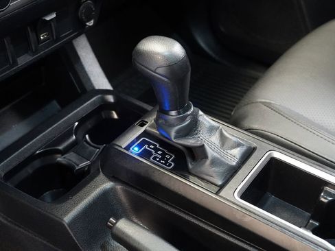 Used 2023 Toyota Tacoma SR AWD/4WD image 21