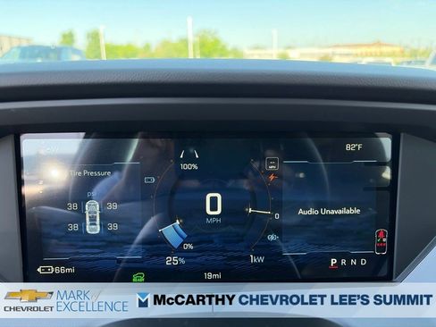 New 2027 Chevrolet Bolt LT w/ Comfort Package FWD image 5