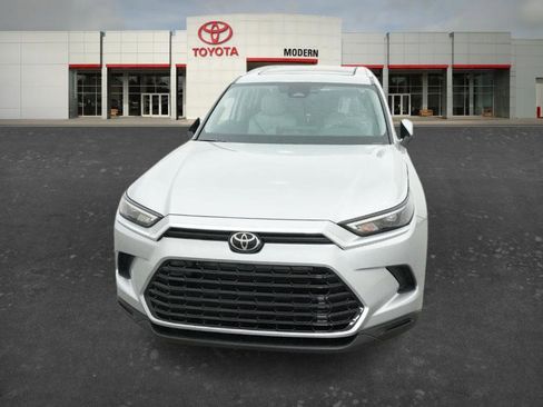 New 2026 Toyota Grand Highlander AWD Hybrid image 5