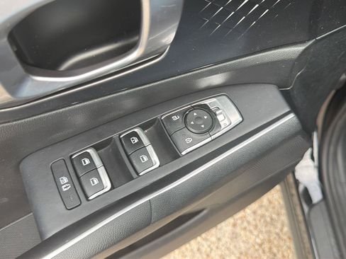 Used 2023 Kia Sorento S w/ Panoramic Sunroof Package FWD image 22
