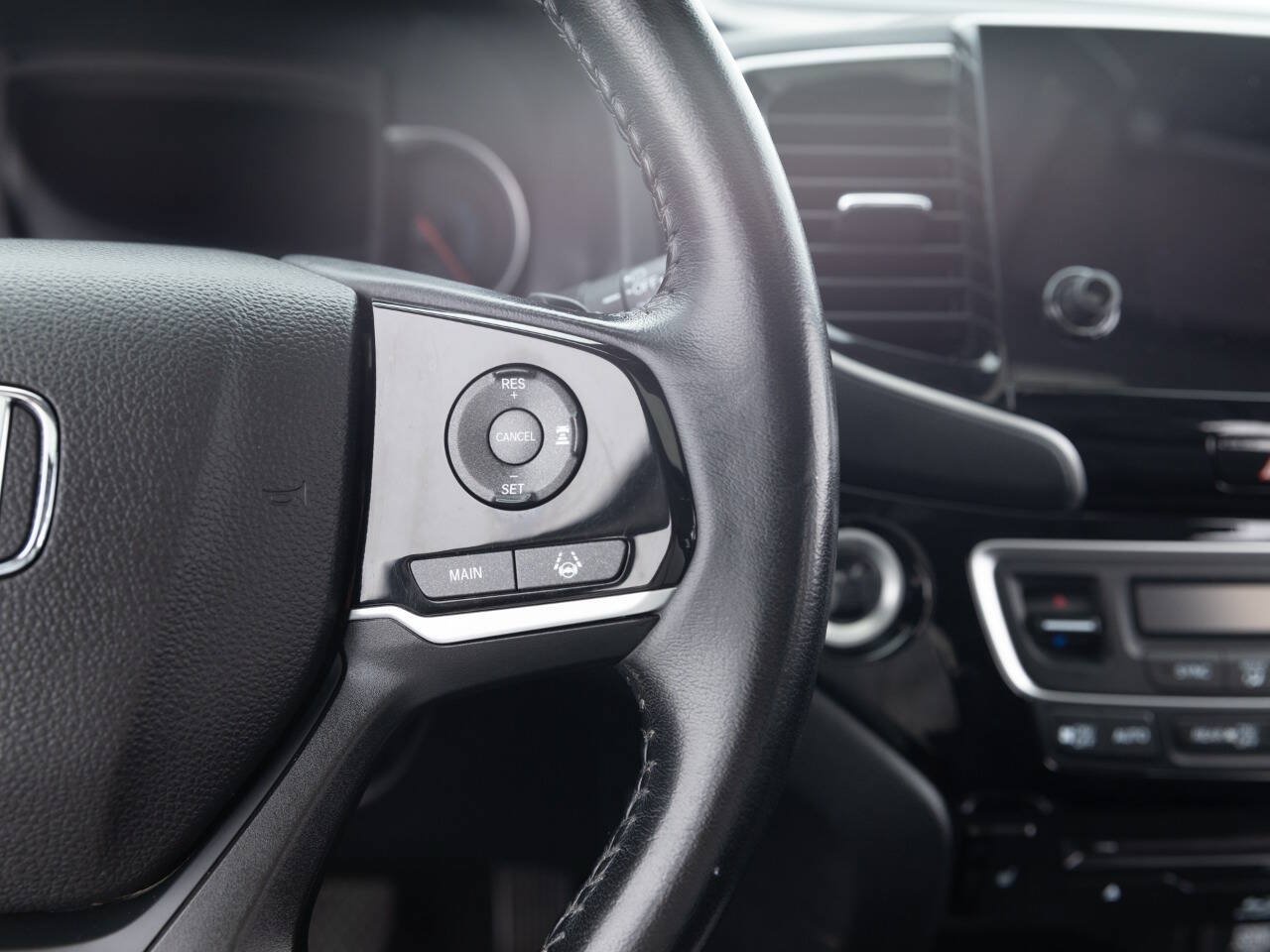 Used 2021 Honda Pilot Touring image 40