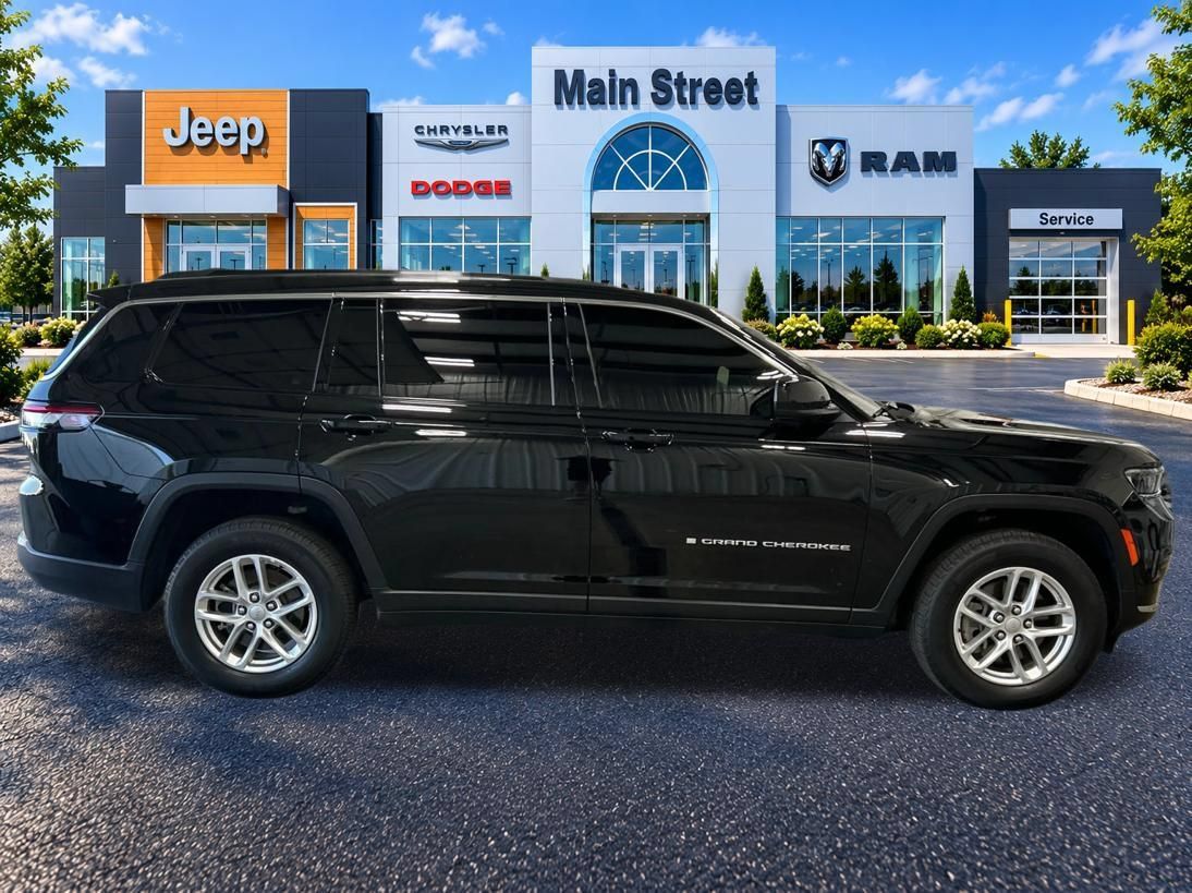 Used 2025 Jeep Grand Cherokee L Laredo w/ Luxury Tech Group I AWD/4WD image 6