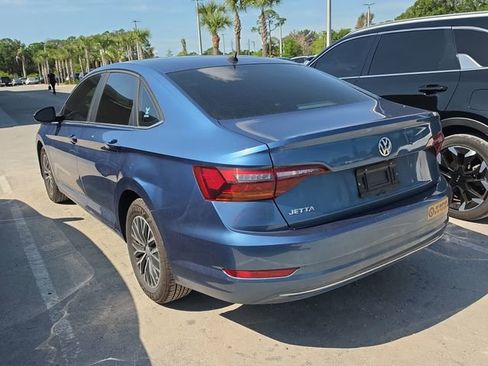 Used 2019 Volkswagen Jetta SE FWD image 3