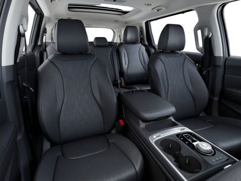 New 2026 Kia Carnival Hybrid FWD image 15