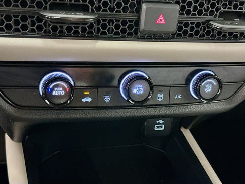 Used 2023 Honda HR-V LX image 23