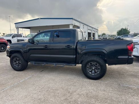 Used 2022 Toyota Tacoma SR w/ SR Convenience Package RWD image 8