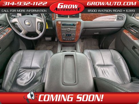 Used 2011 Chevrolet Suburban LT w/ Luxury Package image 3