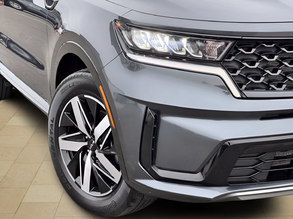 Used 2023 Kia Sorento S w/ Panoramic Sunroof Package FWD image 42