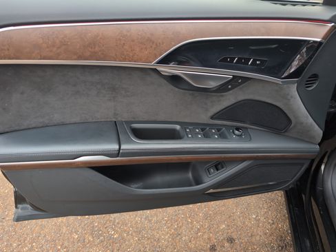 Used 2021 Audi A8 L 3.0T image 15